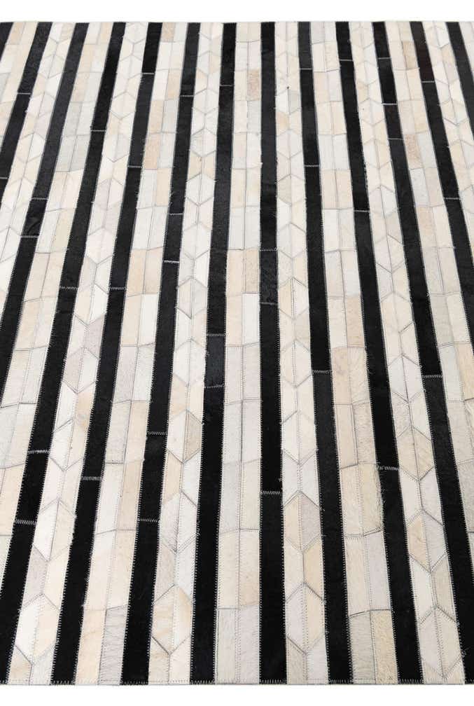 5' x 8' Cowhide Leather Rug