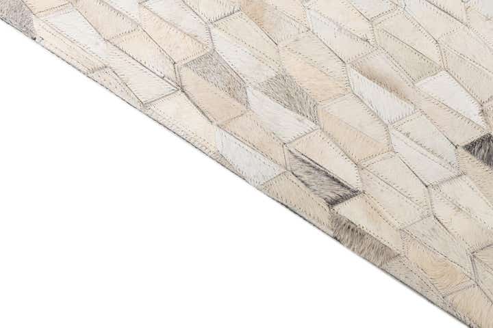 5' x 8' Cowhide Leather Rug