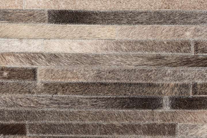 4' 6 x 6' 6 Cowhide Leather Rug