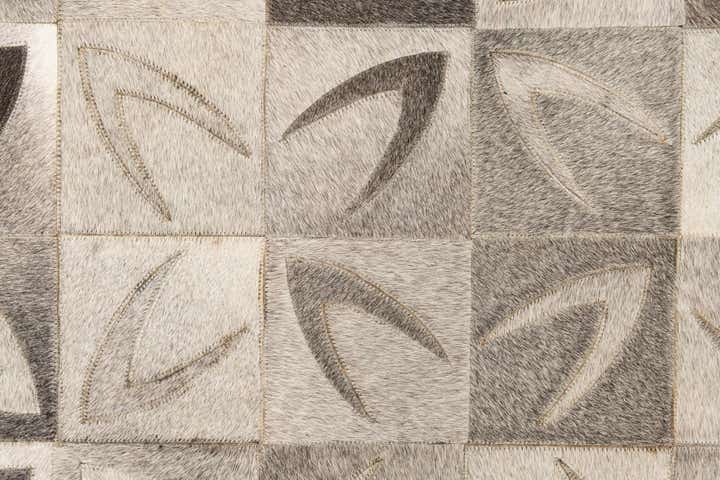 4' 6 x 6' Cowhide Leather Rug