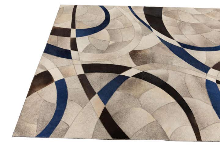 5' x 7' 2 Cowhide Leather Rug