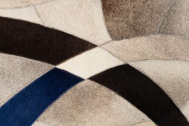 5' x 7' 2 Cowhide Leather Rug