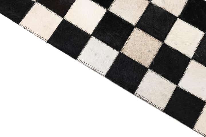 5' x 8' Cowhide Leather Rug