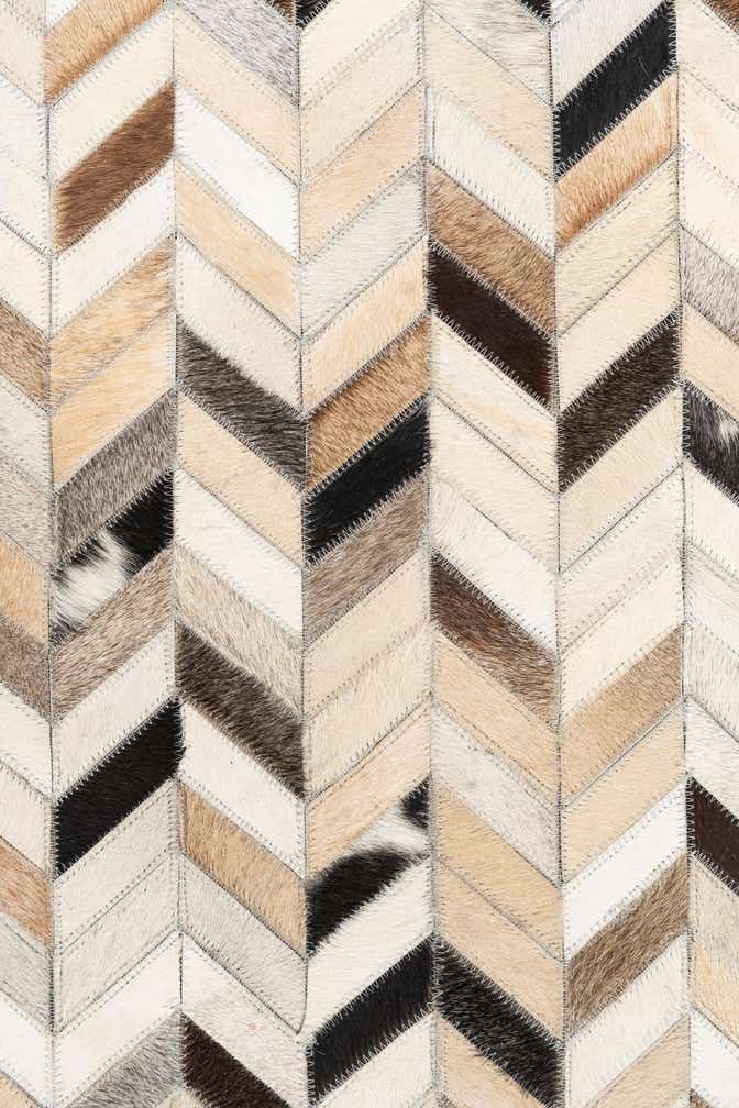 5' x 7' 10 Cowhide Leather Rug