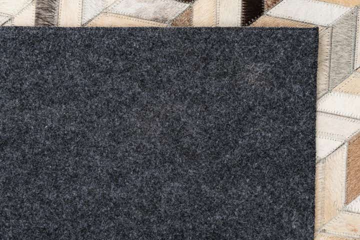 5' x 7' 10 Cowhide Leather Rug