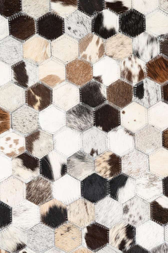 5' 1 x 8' Cowhide Leather Rug