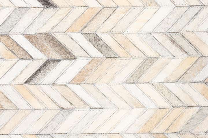 5' x 7' 9 Cowhide Leather Rug