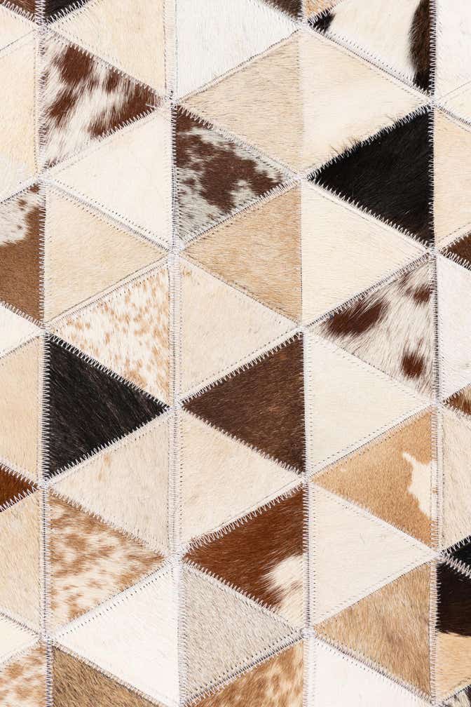 4' 10 x 7' 10 Cowhide Leather Rug