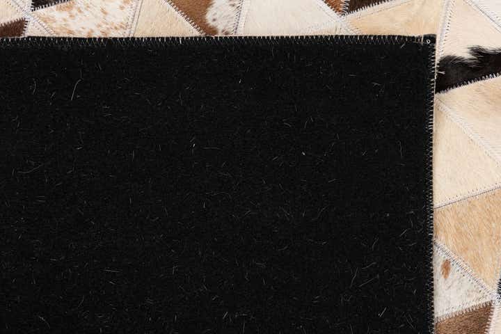 4' 10 x 7' 10 Cowhide Leather Rug