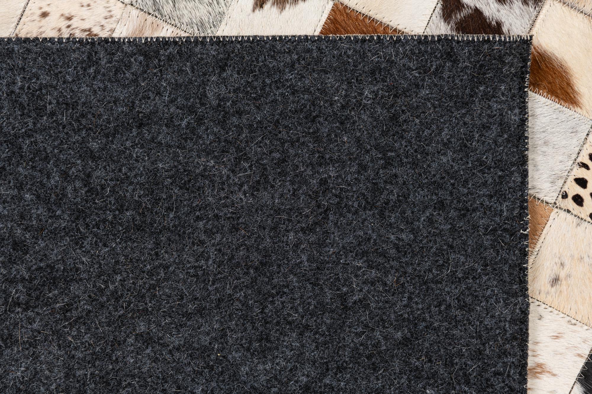 5' x 7' 10 Cowhide Leather Rug