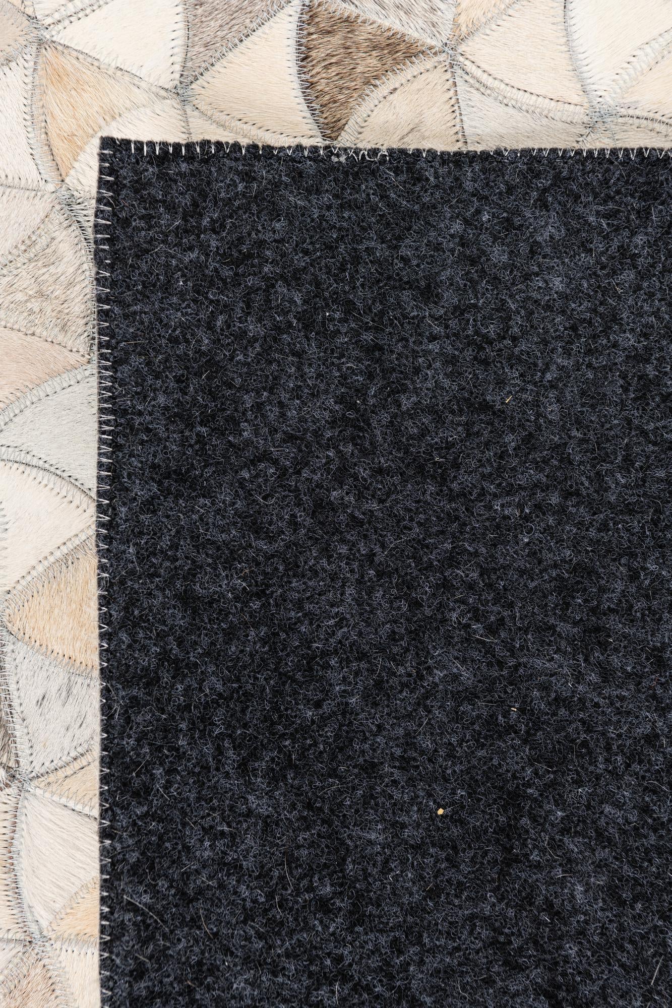 5' x 7' 10 Cowhide Leather Rug