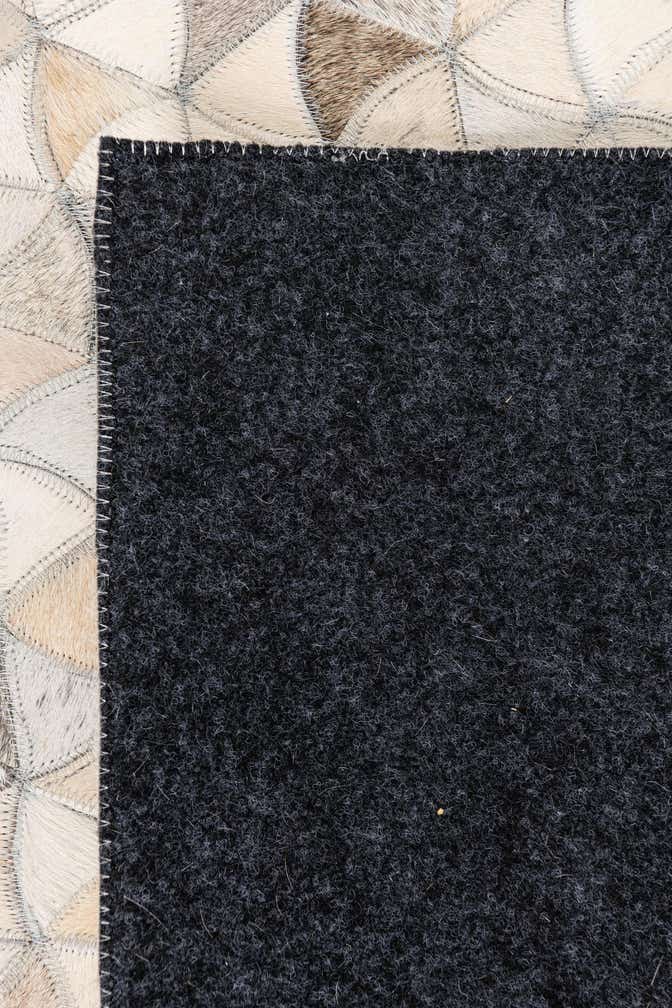 5' x 7' 10 Cowhide Leather Rug