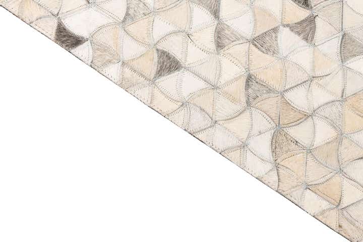 5' 1 x 8' Cowhide Leather Rug