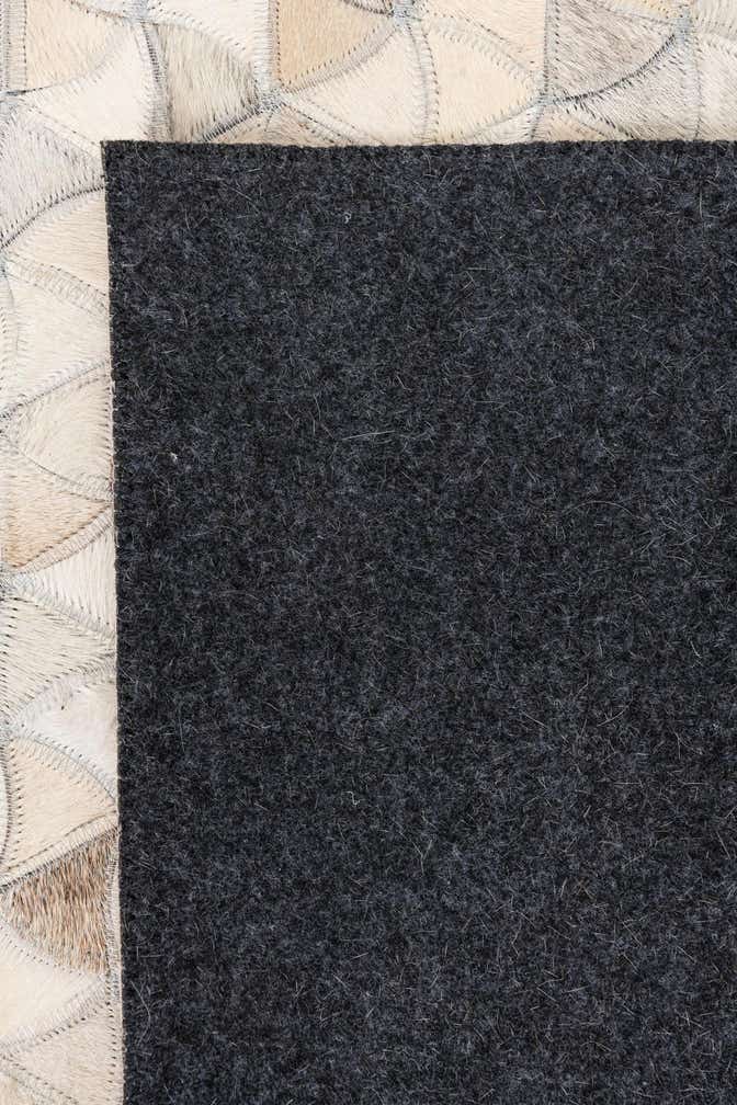 5' 1 x 8' Cowhide Leather Rug