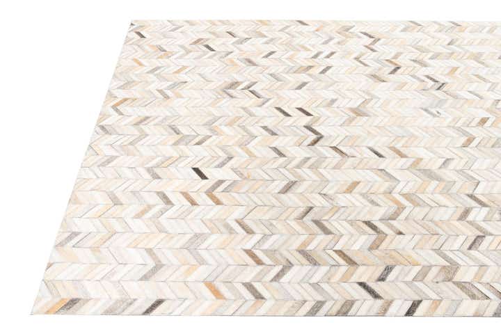 5' x 7' 10 Cowhide Leather Rug