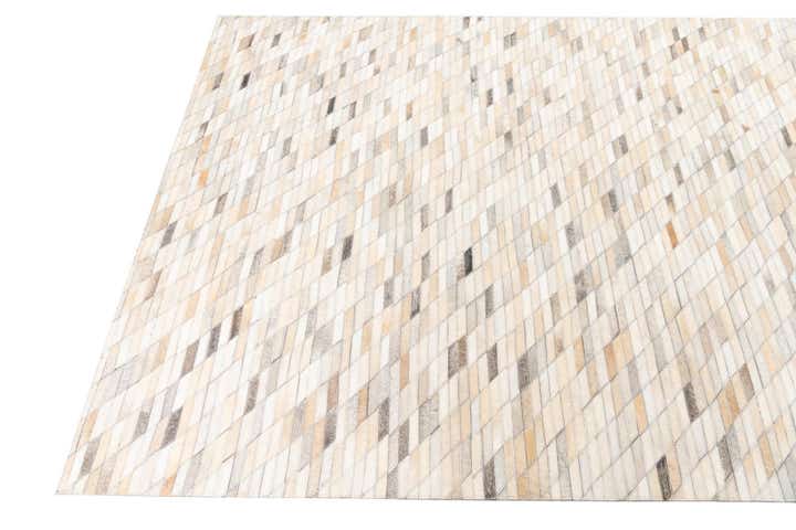 5' x 8' Cowhide Leather Rug