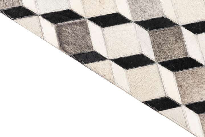 5' 3 x 7' 7 Cowhide Leather Rug