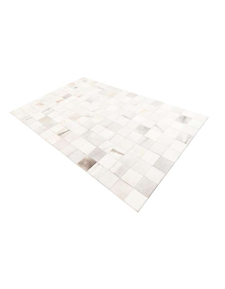 5' x 7' 10 Cowhide Leather Rug