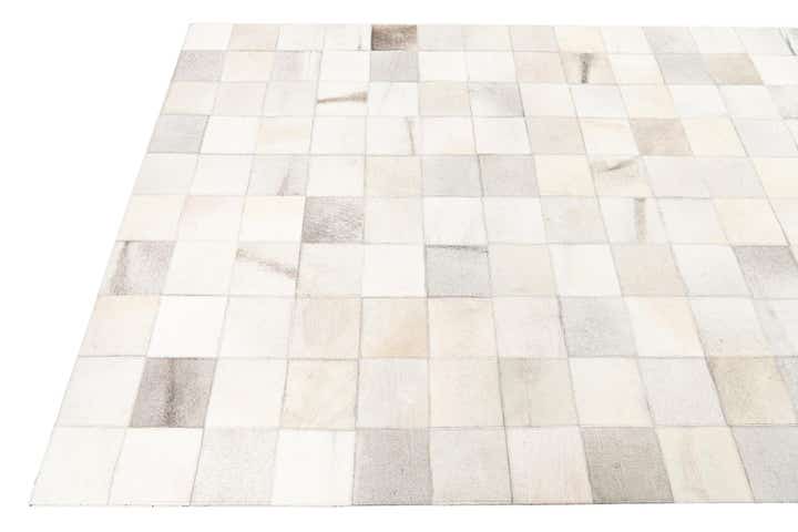 5' x 7' 10 Cowhide Leather Rug