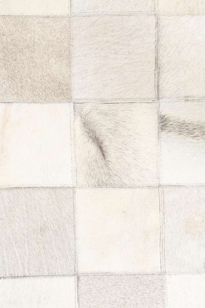 5' x 7' 10 Cowhide Leather Rug