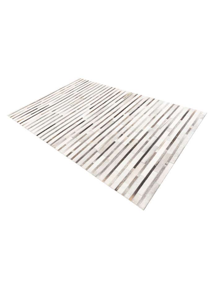 5' x 8' Cowhide Leather Rug