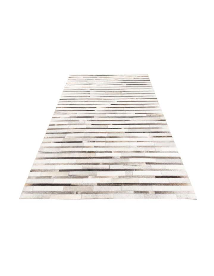 5' x 8' Cowhide Leather Rug