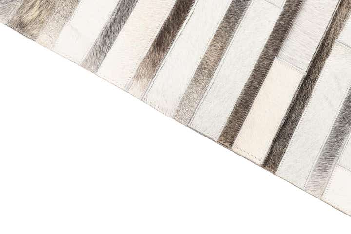 5' x 8' Cowhide Leather Rug