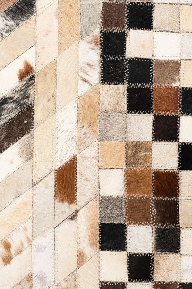 5' x 7' 10 Cowhide Leather Rug