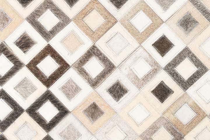 5' x 7' 7 Cowhide Leather Rug