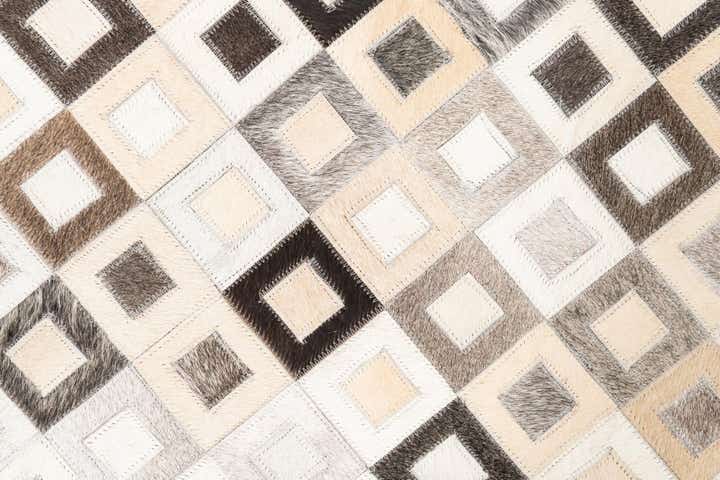 5' x 7' 7 Cowhide Leather Rug