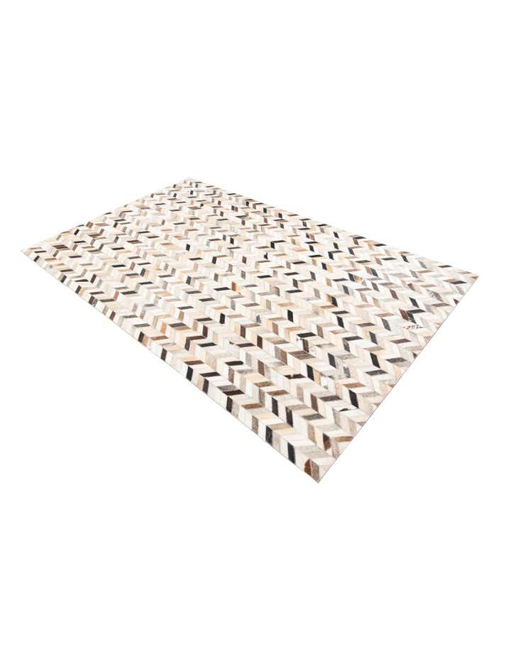 4' 10 x 7' 10 Cowhide Leather Rug