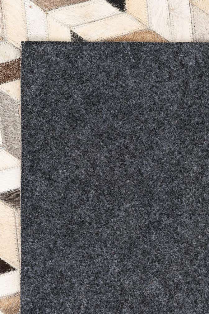 4' 10 x 7' 10 Cowhide Leather Rug
