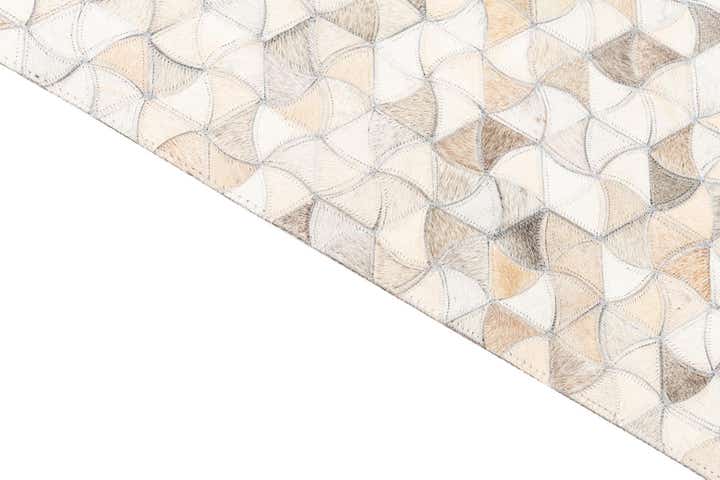 5' 2 x 8' Cowhide Leather Rug