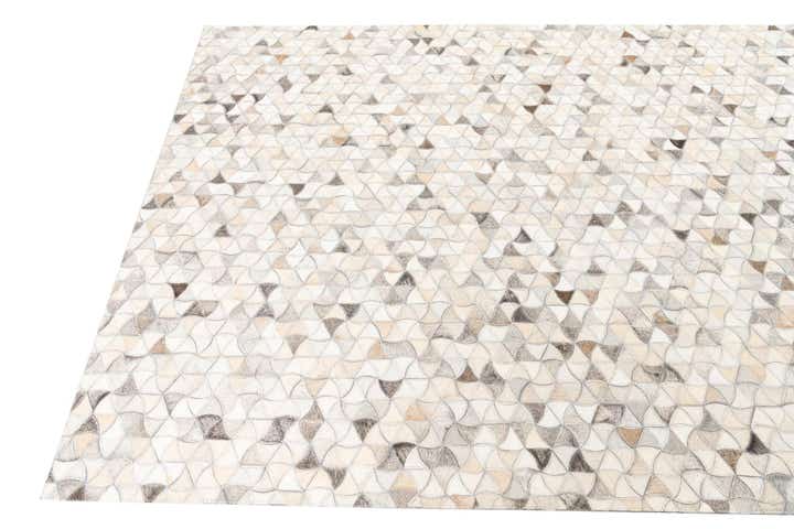 4' 10 x 7' 10 Cowhide Leather Rug