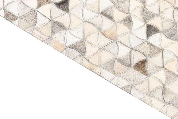 4' 10 x 7' 10 Cowhide Leather Rug