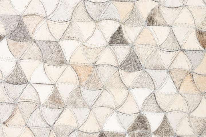 4' 10 x 7' 10 Cowhide Leather Rug