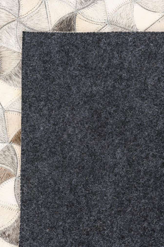 4' 10 x 7' 10 Cowhide Leather Rug