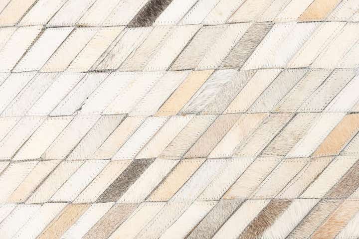 5' x 8' Cowhide Leather Rug