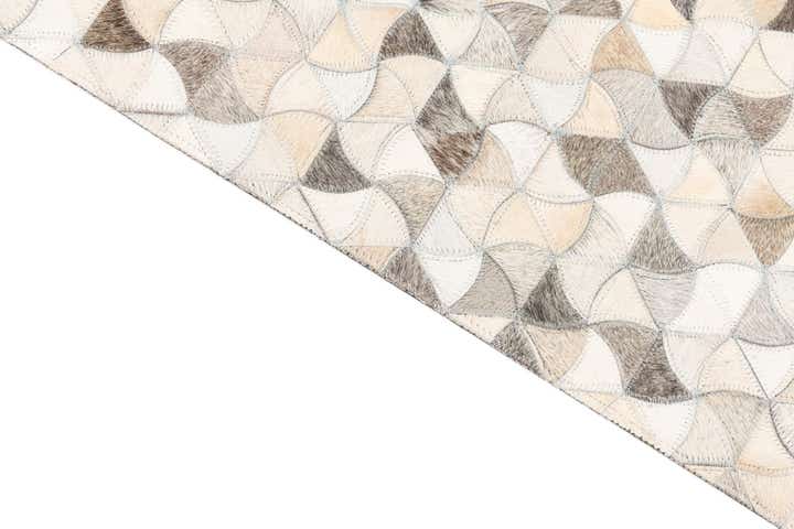 5' x 8' Cowhide Leather Rug