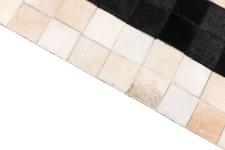 5' x 8' Cowhide Leather Rug