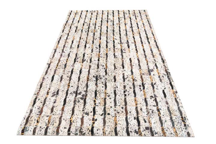 5' x 8' Cowhide Leather Rug