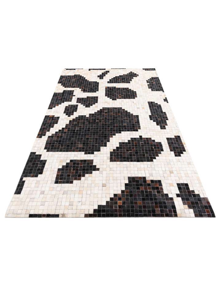 5' 2 x 8' Cowhide Leather Rug