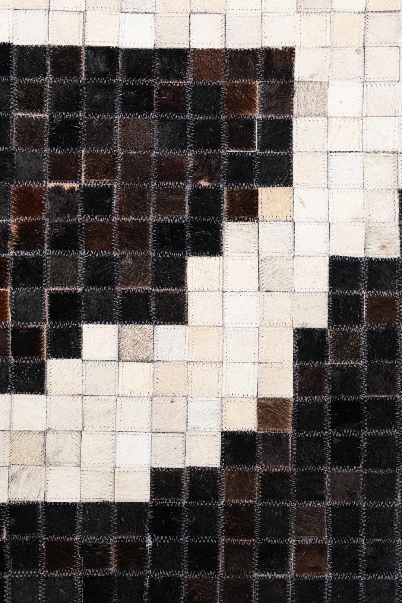 5' 2 x 8' Cowhide Leather Rug