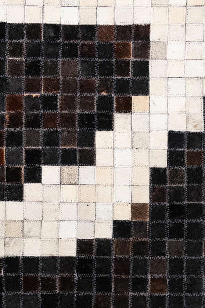 5' 2 x 8' Cowhide Leather Rug