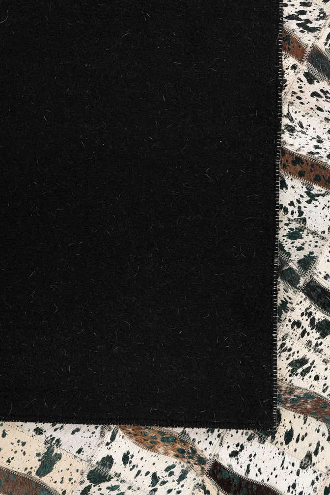 5' x 8' 1 Cowhide Leather Rug