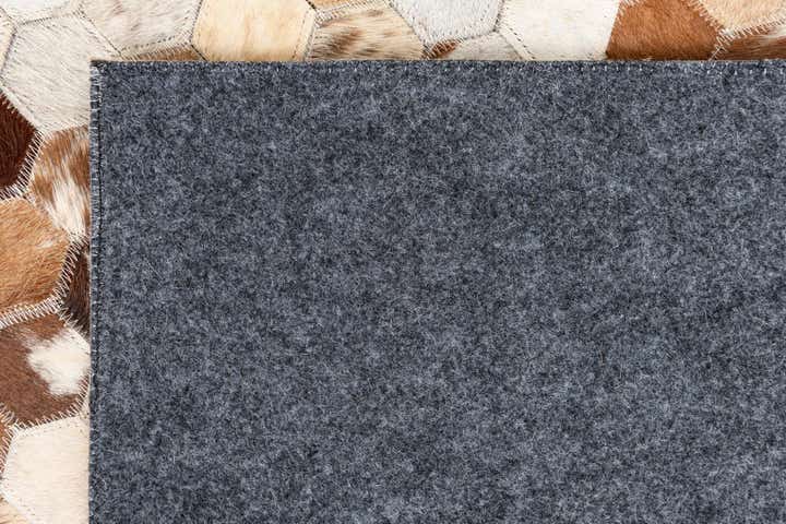 5' 2 x 8' Cowhide Leather Rug