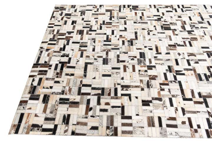 5' x 7' 10 Cowhide Leather Rug