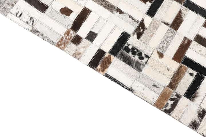 5' x 7' 10 Cowhide Leather Rug