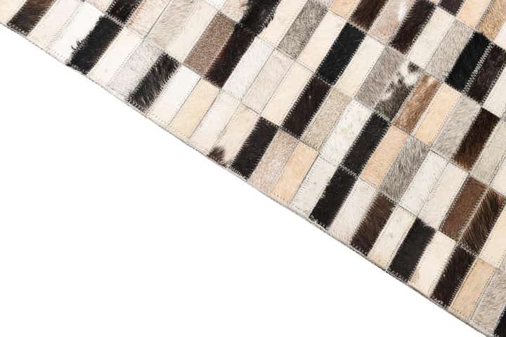 5' x 7' 10 Cowhide Leather Rug