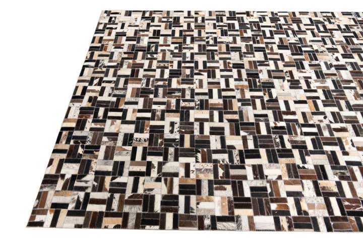 5' x 8' Cowhide Leather Rug